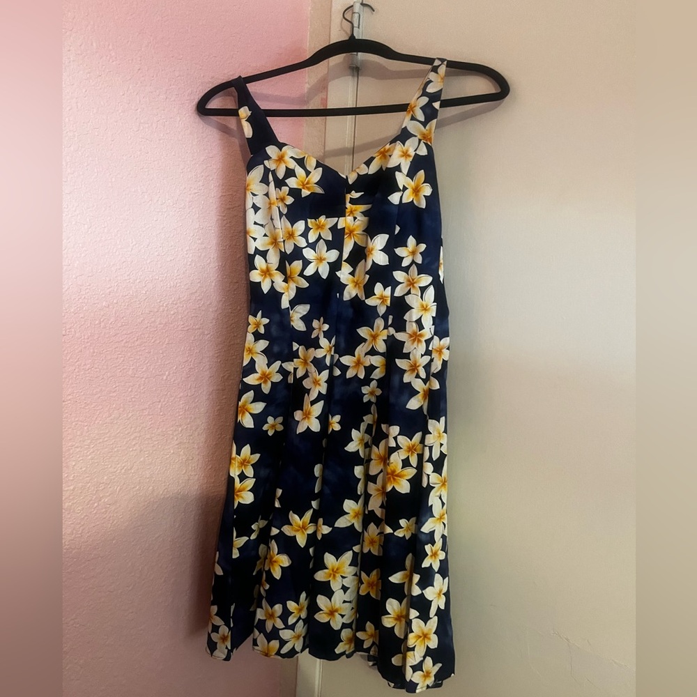 beautiful 50's style blue hawaiian dress